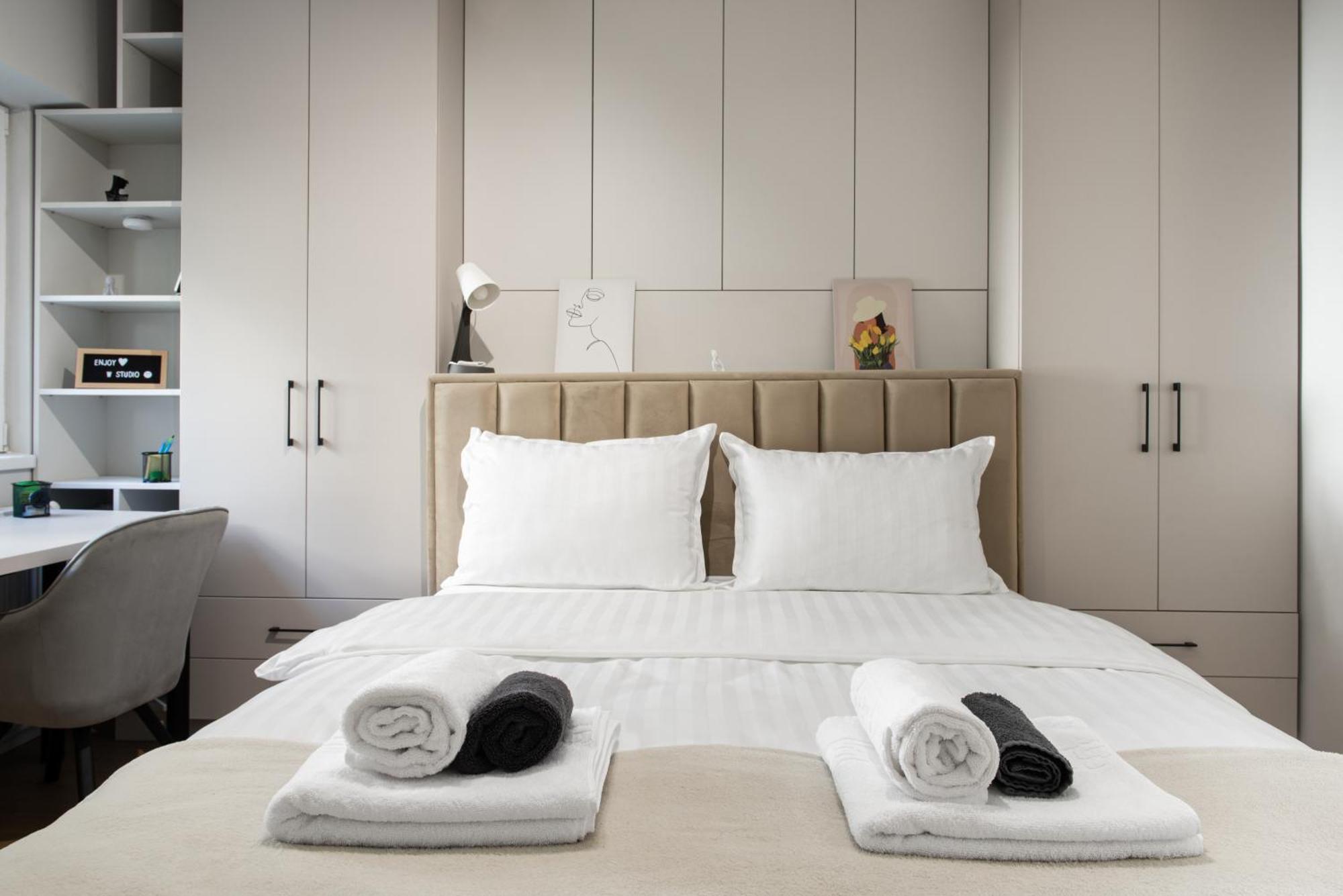 Clujstays Studio Close To City Center Bagian luar foto